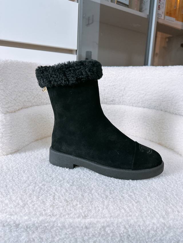 Chanel's Winter Collection: New Snow Boots Available Now on Official Website! Th