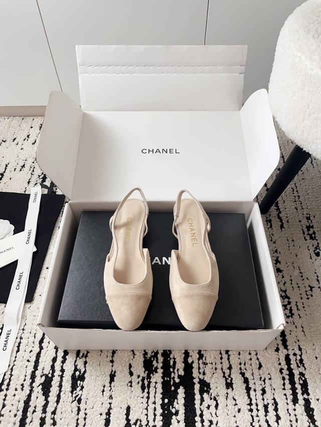 Airplane box + 10 Chanel open-toe shoes | Official website synchronized purchase