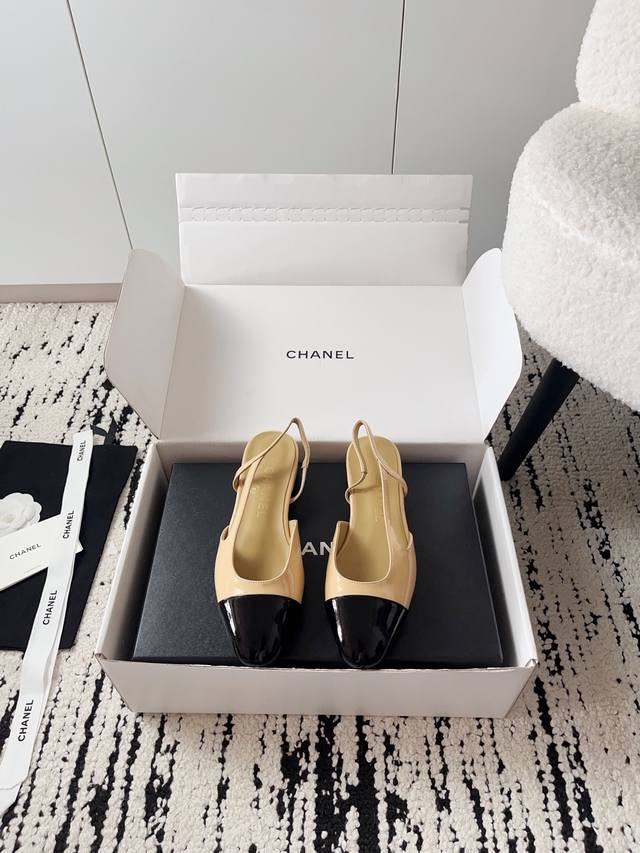 Airplane box + 10 Chanel open-toe shoes | Official website synchronized purchase