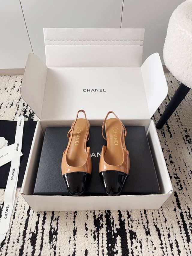Airplane box + 10 Chanel open-toe shoes | Official website synchronized purchase