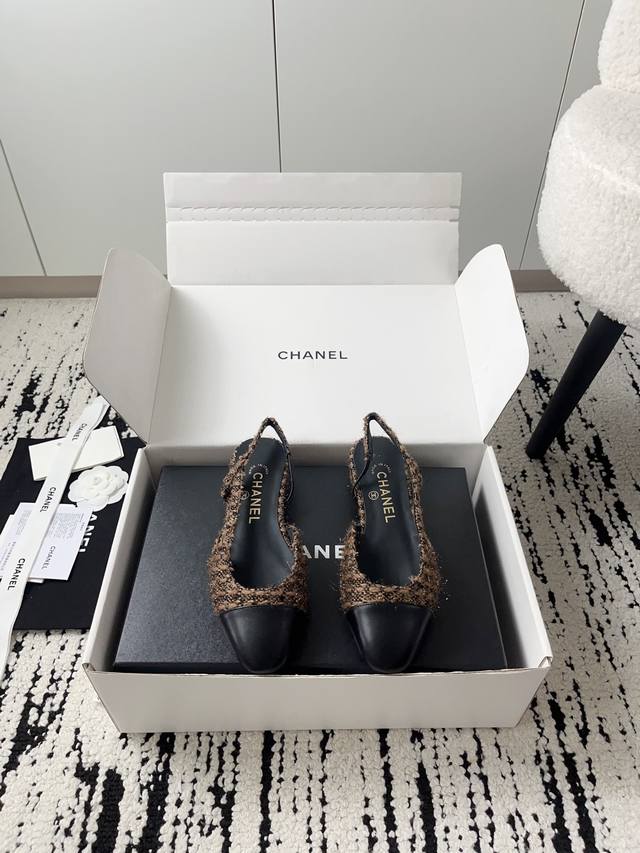 Airplane box + 10 Chanel open-toe shoes | Official website synchronized purchase