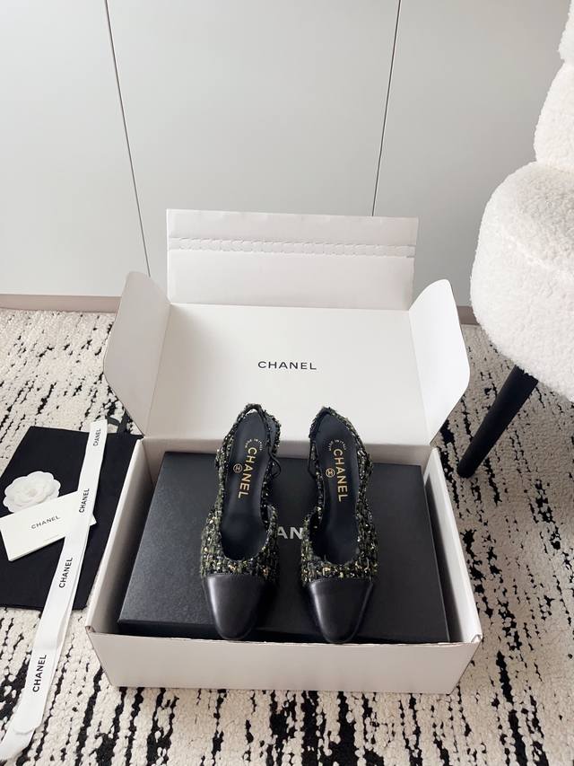 Airplane box + 10 Chanel open-toe shoes | Official website synchronized purchase