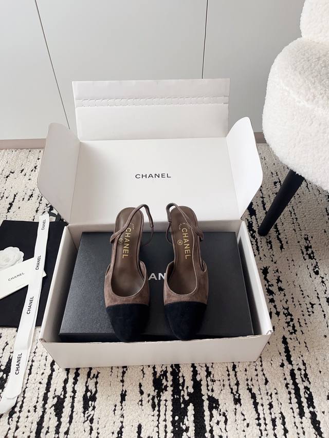 Airplane box + 10 Chanel open-toe shoes | Official website synchronized purchase