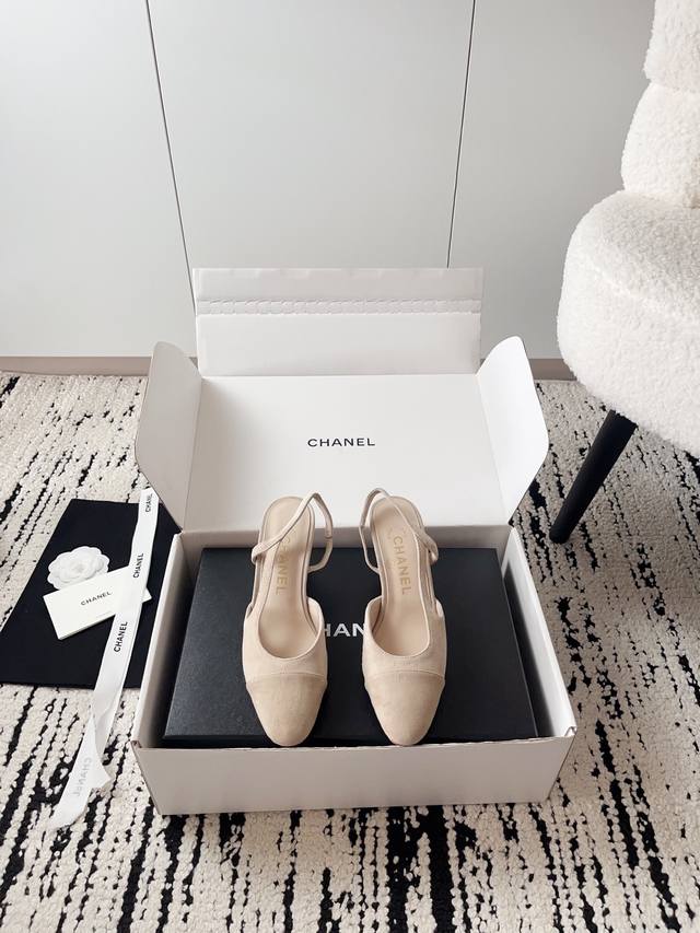 Airplane box + 10 Chanel open-toe shoes | Official website synchronized purchase