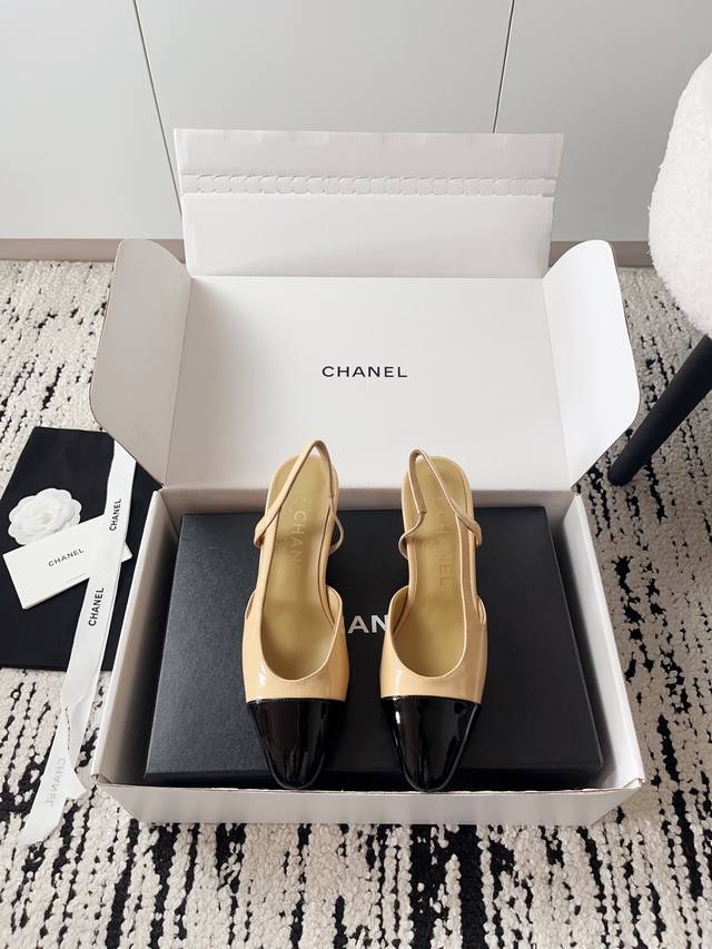 Airplane box + 10 Chanel open-toe shoes | Official website synchronized purchase