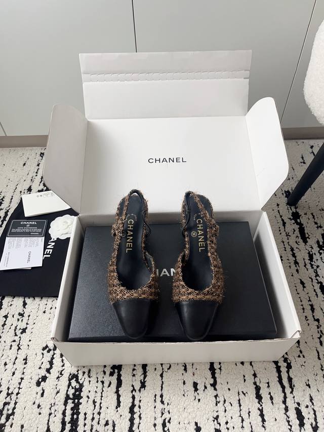 Airplane box + 10 Chanel open-toe shoes | Official website synchronized purchase