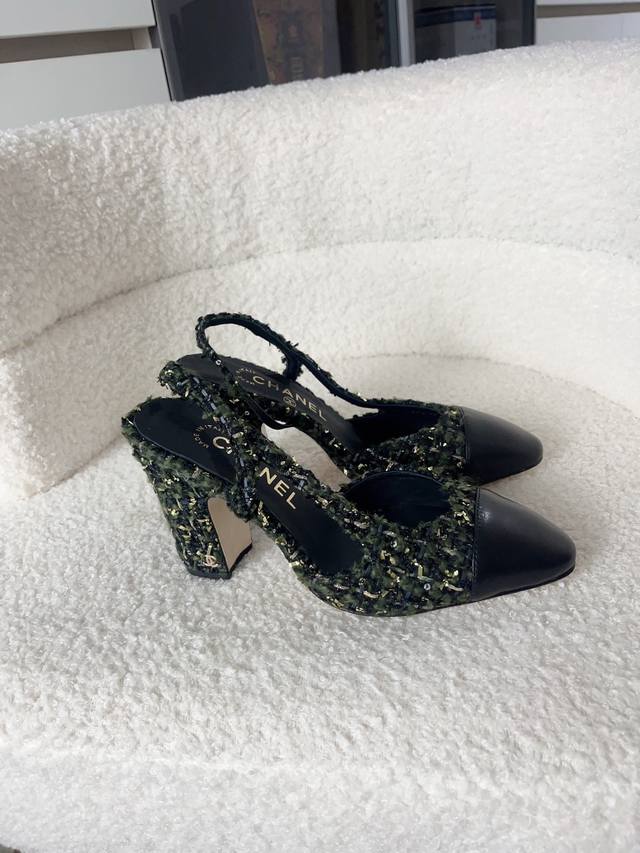 Airplane box + 10 Chanel open-toe shoes | Official website synchronized purchase