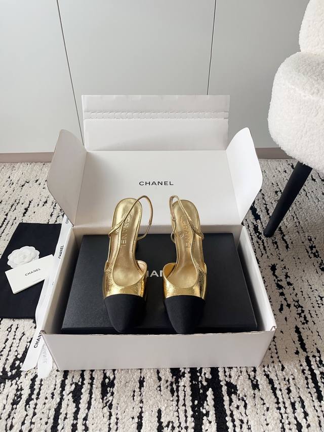 Airplane box + 10 Chanel open-toe shoes | Official website synchronized purchase Airplane box + 10 Chanel open-toe shoes | Official website synchronized purchase