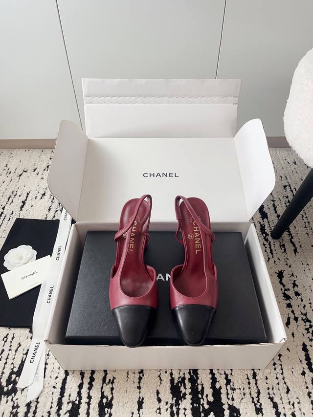 Airplane box + 10 Chanel open-toe shoes | Official website synchronized purchase Airplane box + 10 Chanel open-toe shoes | Official website synchronized purchase