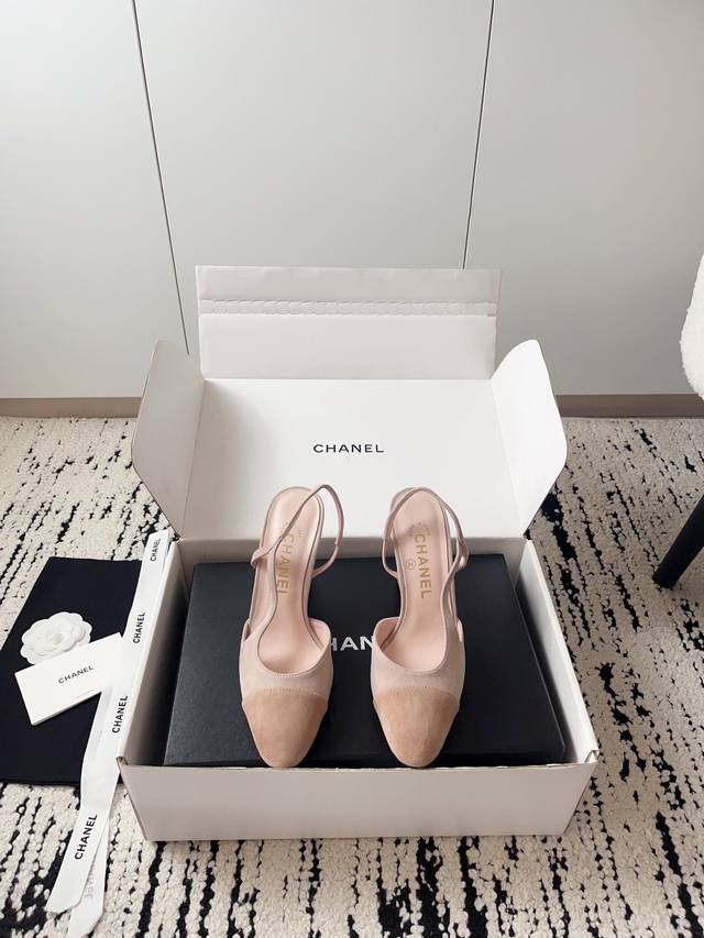 Airplane box + 10 Chanel open-toe shoes | Official website synchronized purchase Airplane box + 10 Chanel open-toe shoes | Official website synchronized purchase