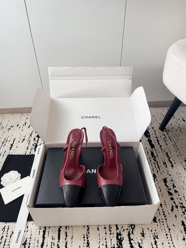 Airplane box + 10 Chanel open-toe shoes | Official website synchronized purchase Airplane box + 10 Chanel open-toe shoes | Official website synchronized purchase