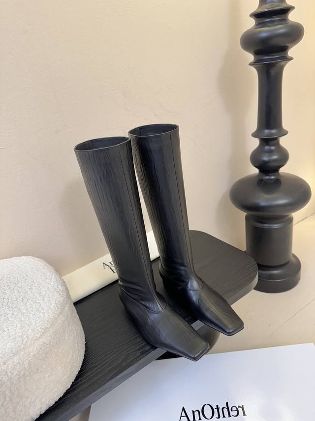 Yangjing Cowhide Anotherproject 2025 Autumn/Winter New Retro Riding Boots. These