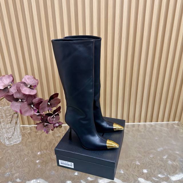 New YSL Saint Laurent Ss Pointed Toe Ankle Boots, Runway Style Ankle Boots New S