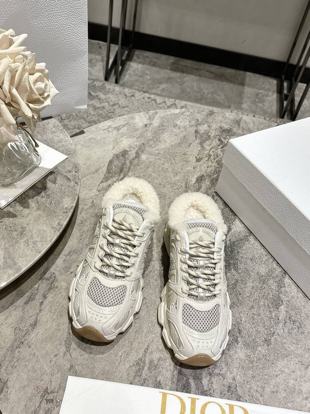 Latest Hot Item, Celebrity Style, 2025 Main Product: Newly Released Dior Chrono