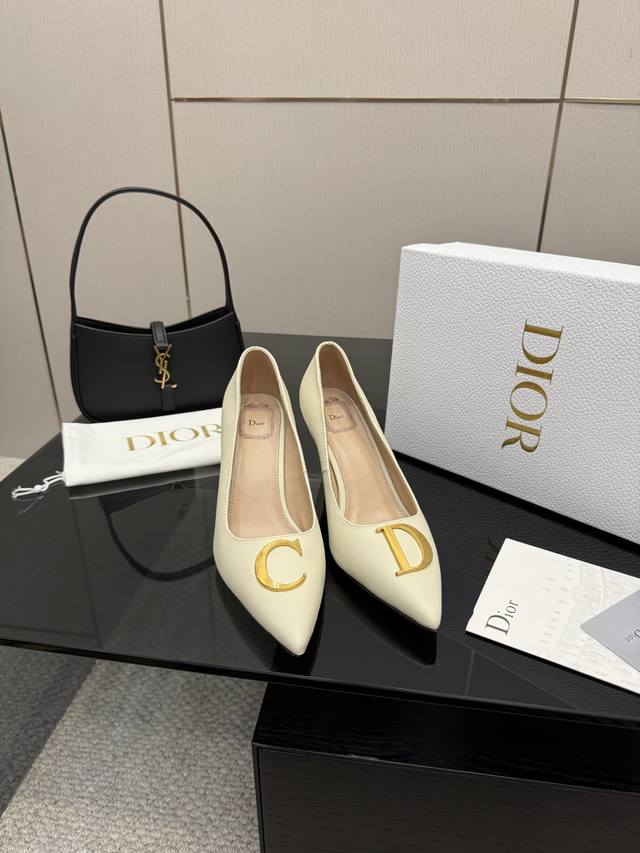 Dior 2025 Spring/Summer Pointed-Toe High Heels Collection. Continuing the Dior b