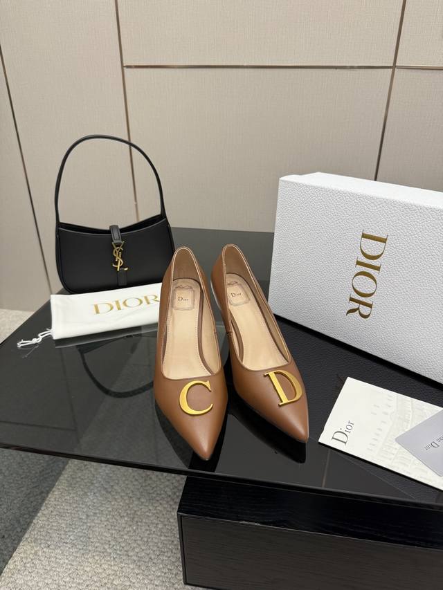 Dior 2025 Spring/Summer Pointed-Toe High Heels Collection Continuing the timeles