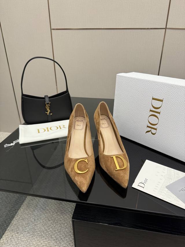 Dior 2025 Spring/Summer Pointed-Toe High Heels Collection. Continuing Dior's tim