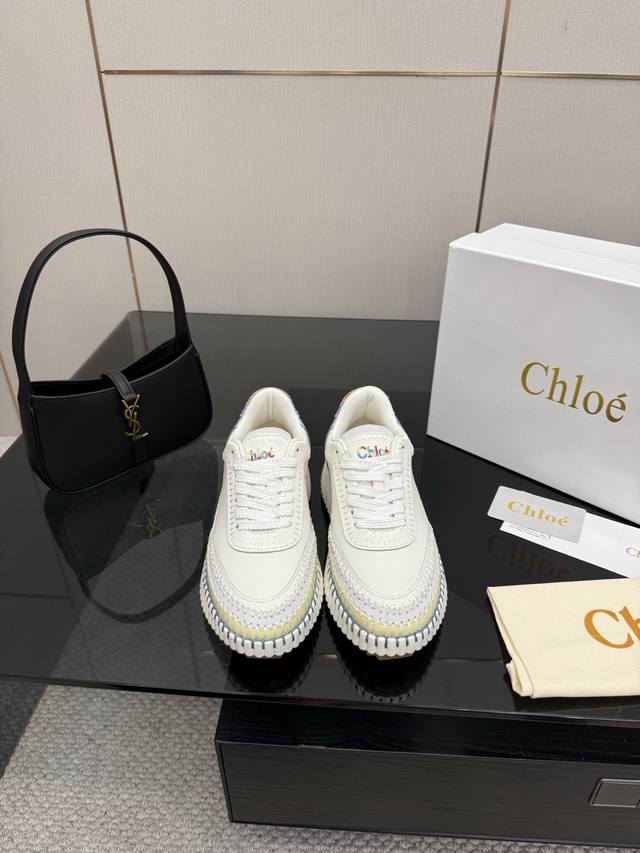 Chloe's latest sewn-on shoes, original private mold, high-density foam sole, Goo Chloe's latest sewn-on shoes, original private mold, high-density foam sole, Goo
