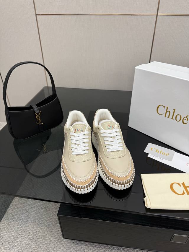 Chloe's latest sewn-on shoes, original private mold, high-density foam sole, Goo Chloe's latest sewn-on shoes, original private mold, high-density foam sole, Goo