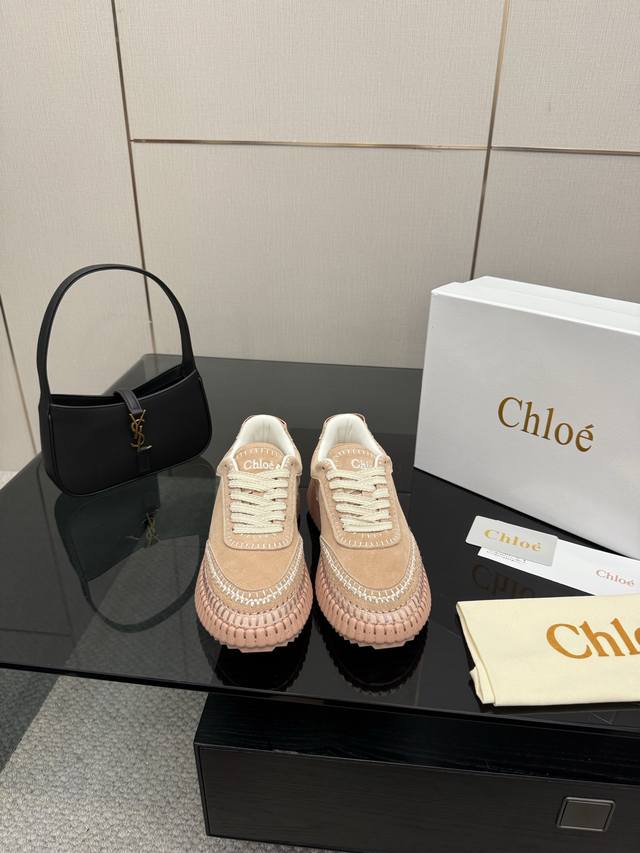 Chloe's latest sewn-on shoes, original private mold, high-density foam sole, Goo Chloe's latest sewn-on shoes, original private mold, high-density foam sole, Goo