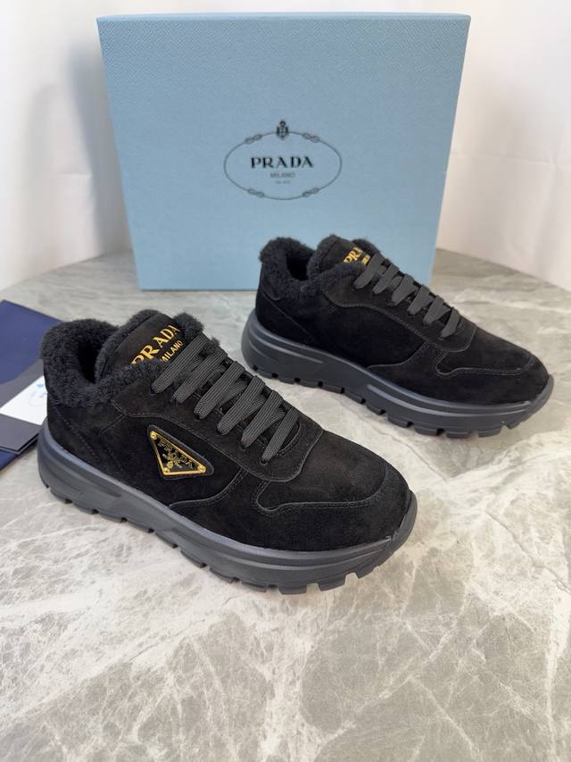 Latest model from Pixnet. Upper: Full-grain cowhide, high-gloss suede. Lining: W Latest model from Pixnet. Upper: Full-grain cowhide, high-gloss suede. Lining: W