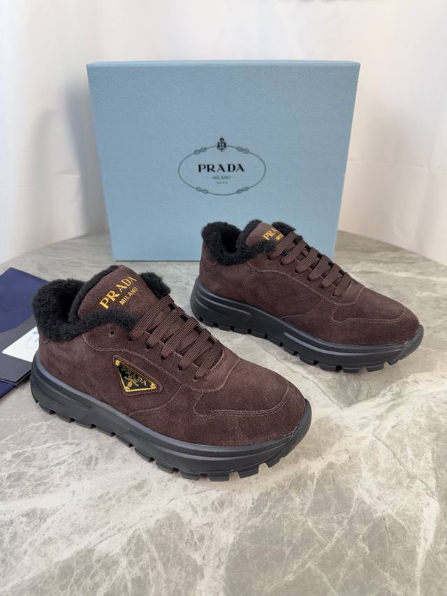 Latest model from Pixnet. Upper: Full-grain cowhide, high-gloss suede. Lining: W Latest model from Pixnet. Upper: Full-grain cowhide, high-gloss suede. Lining: W