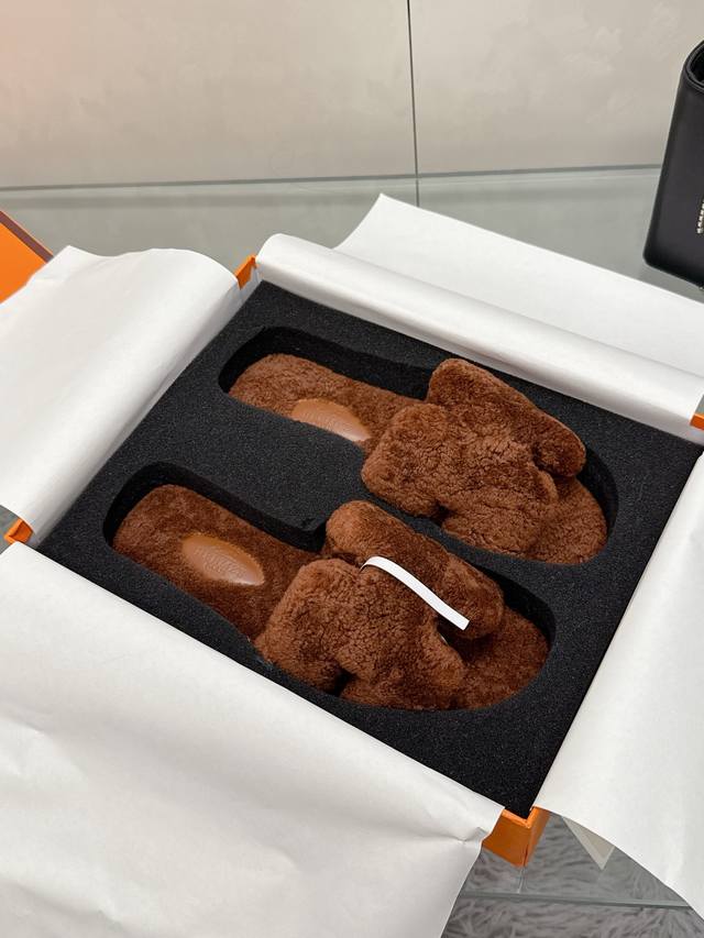 Factory Price: Hermes Classic H Slippers, High-End Wool Craftsmanship, Classic E