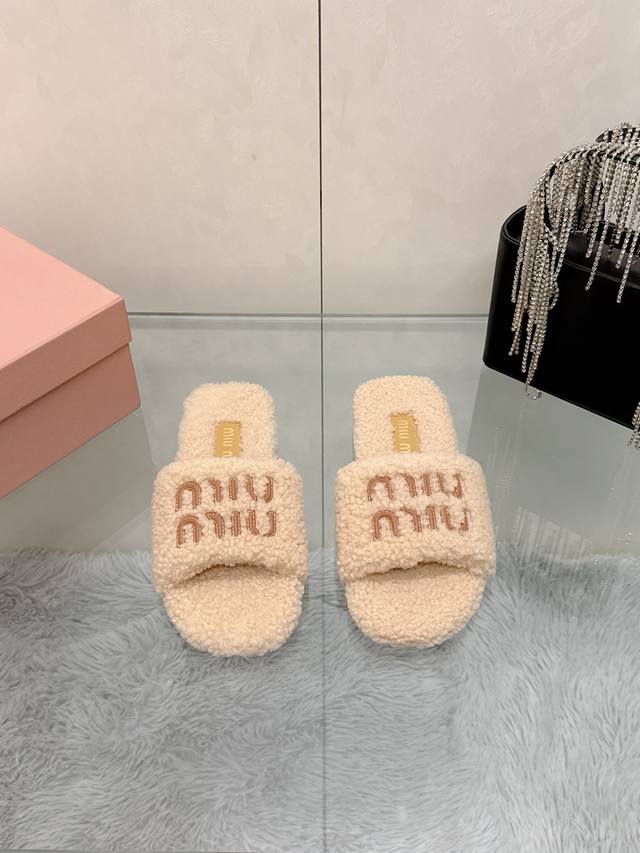 Factory Price: 100% Wool Miu Miu 2025 Latest Official Synchronized Wool Slippers