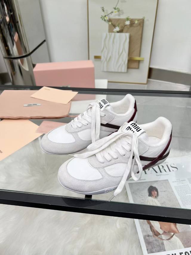 Miu Miu casual white sneakers at a great price! Absolutely gorgeous! Made of sof