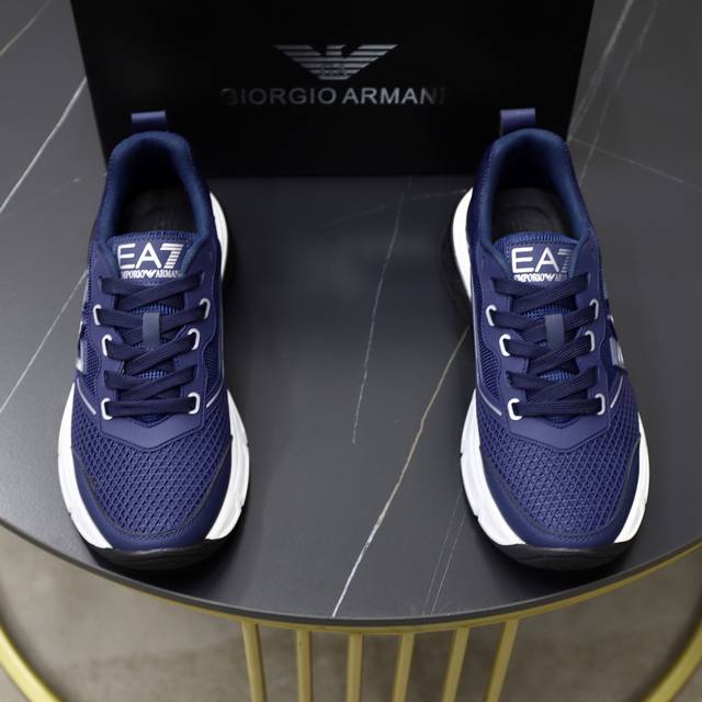 Factory Price: Brand: Armani Standard Sizes: 39-45 Grade: Same as official websi