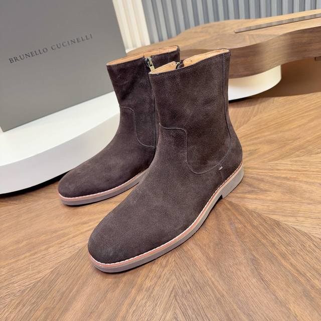Bc Top Size: 39-44, 38.45 (custom sizes available) 2025 Brunello Cucinelli Suede