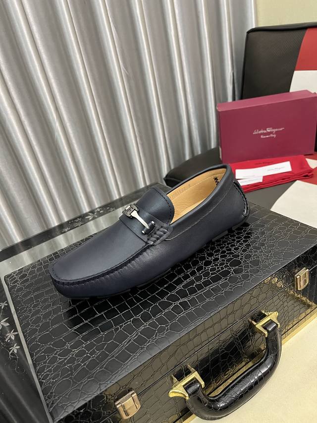 Factory Price: Ferragamo New Style Loafers, 1:1 Replica Quality from Official St