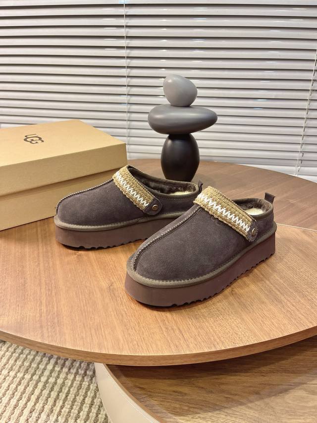 Price: Ethnic Style Slippers, can be worn as slippers or heels, convenient to we