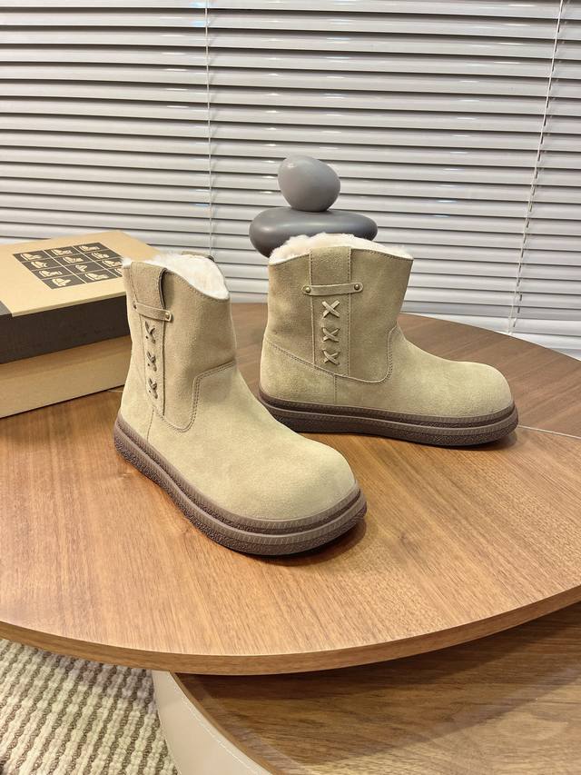 Real Price: Short Snow Boots Ddd: Instantly make your legs look longer Ddd: Top-