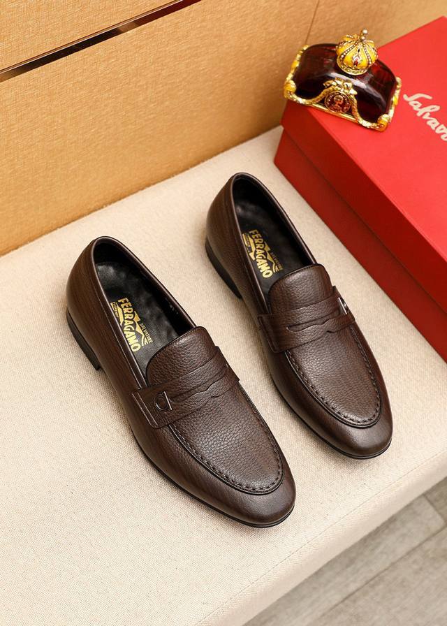 Product Brand: Ferragamo Casual Leather Shoes True to Size: 38-44, 45 (Custom Ma