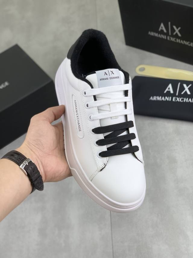 Factory direct price. Giorgio Armani's new casual men's sneakers have arrived! A