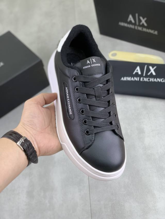 Factory direct price. Giorgio Armani's new casual men's sneakers have arrived! A