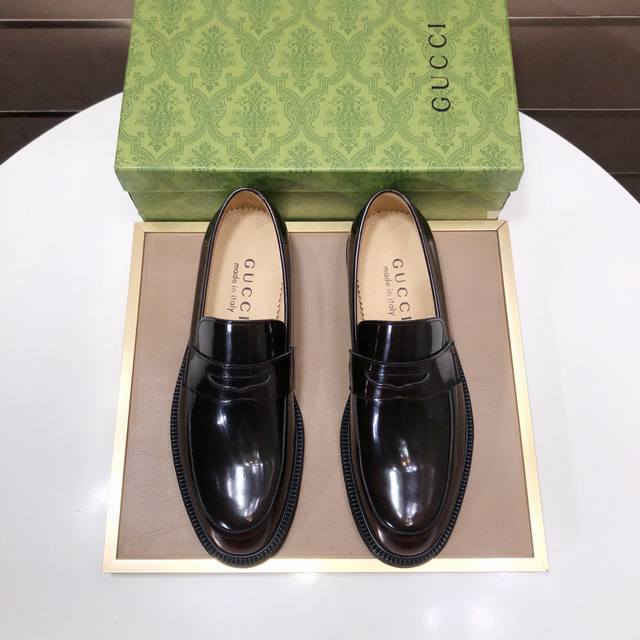 Factory direct wholesale of Gucci, Italy's top luxury men's shoe giant. New arri