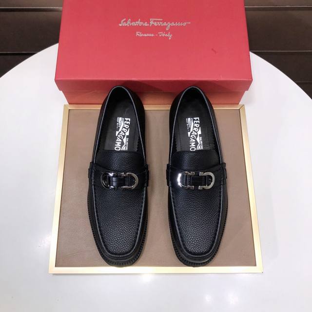 Factory direct wholesale Ferragamo high-end cowhide new Ferragamo* top version c