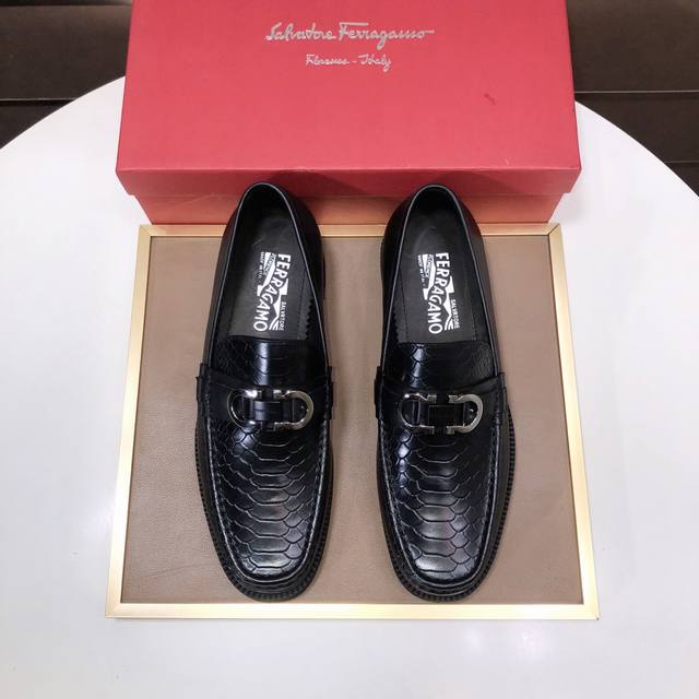 Factory direct wholesale Ferragamo high-end cowhide new Ferragamo* top version F