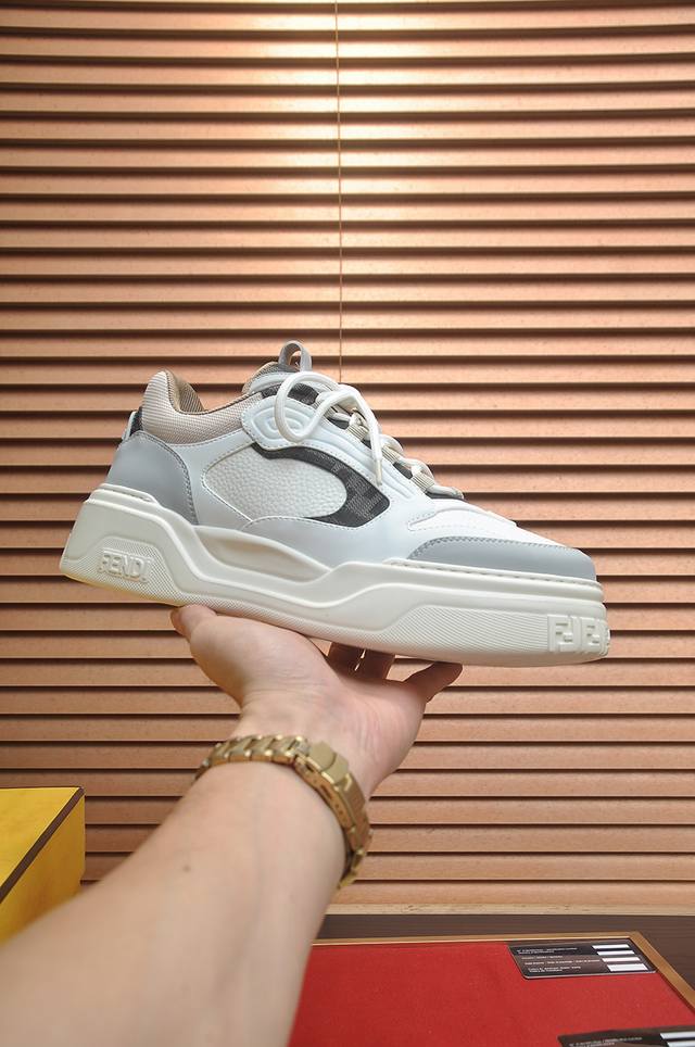 Factory Price P Fendi's latest casual sneakers, a popular choice among celebriti