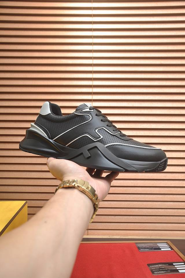 Factory Price P Fendi's latest casual sneakers, a popular choice among celebriti