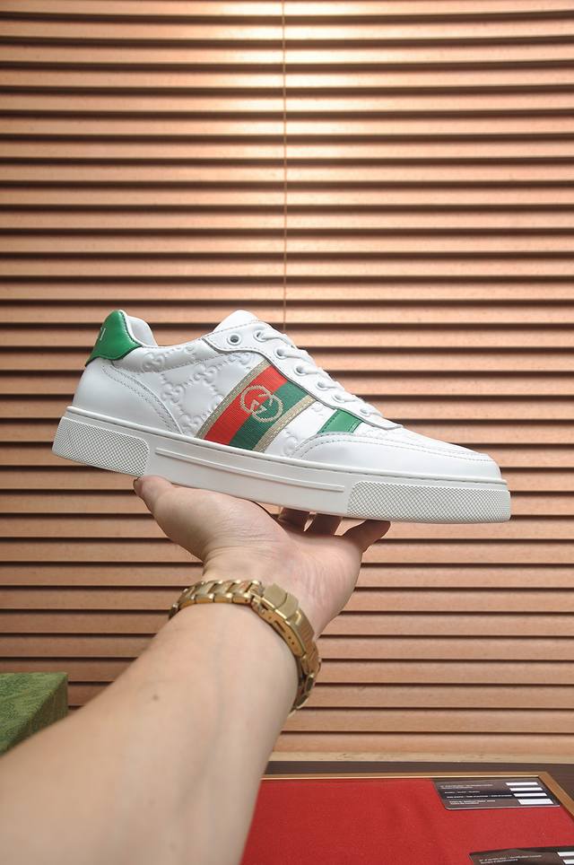 Factory direct price. Gucci men's athletic shoes, 1:1 replica from the official Factory direct price. Gucci men's athletic shoes, 1:1 replica from the official