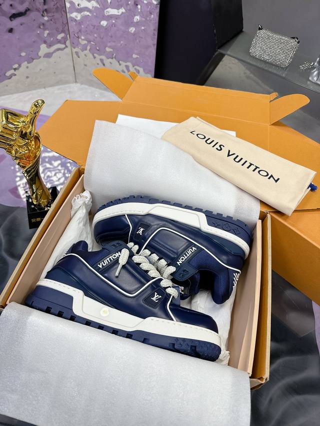 Factory Price: Men's LV Chubby New Color Valentine's Day Series. This version is