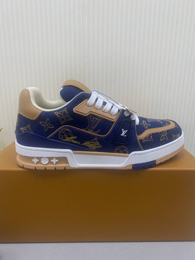 Louis Vuitton's hottest item! Trainer sneakers, a must-have for everyone, you wo