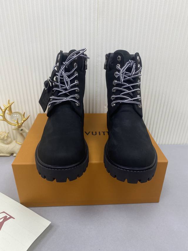 Top-tier version: Couple's LV X Timberland collaboration monogrammed yellow boot