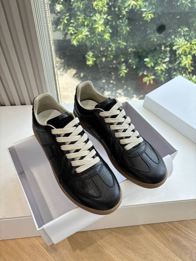 Maisonmargiela Mm6 German training casual shoes, a designer brand known for its