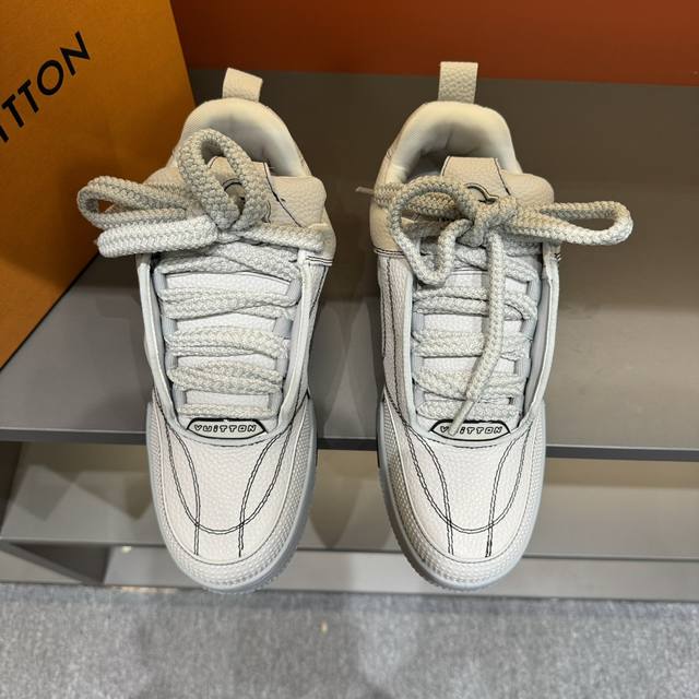 Sizes 38-45 L*Skate Sneakers - Thick-soled lace-up sneakers, made of top-grain c