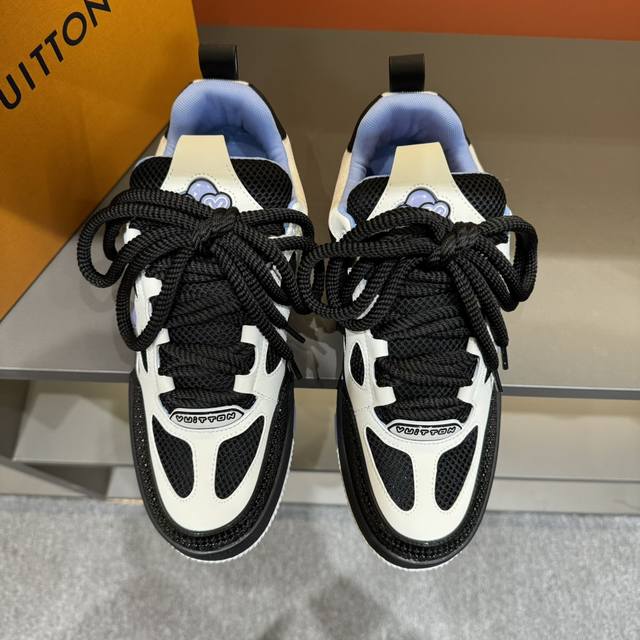 Sizes 38-45 L*Skate Sneakers - Thick-soled lace-up sneakers, made of top-grain c