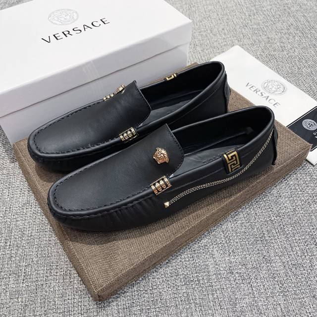 High-end Versace official website premium driving shoes, featuring a top-grain i High-end Versace official website premium driving shoes, featuring a top-grain i